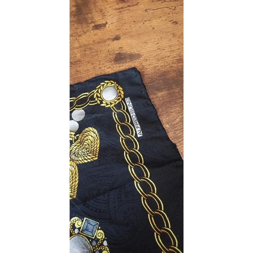 Alfred Sung Scarf Womens Black Gold Chain Pearl Heart Perfume Luxury Baroque‎